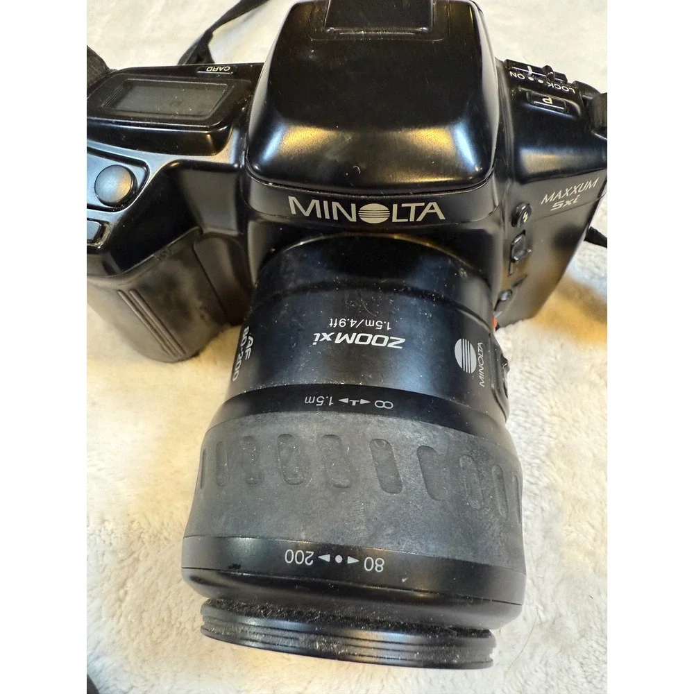 Minolta Maxxum 5xi 35mm SLR Film Camera with AF Zoom xi 80-200mm Lens Black